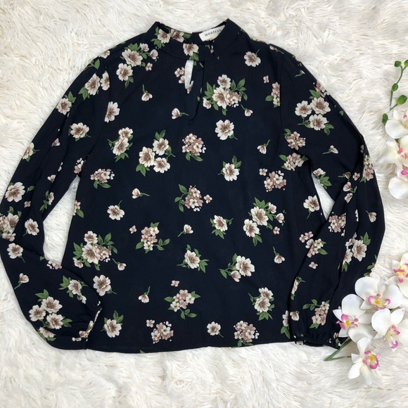 Monteau Tops - Choker Cutout Blue Floral Open Shoulder Top  Sz M